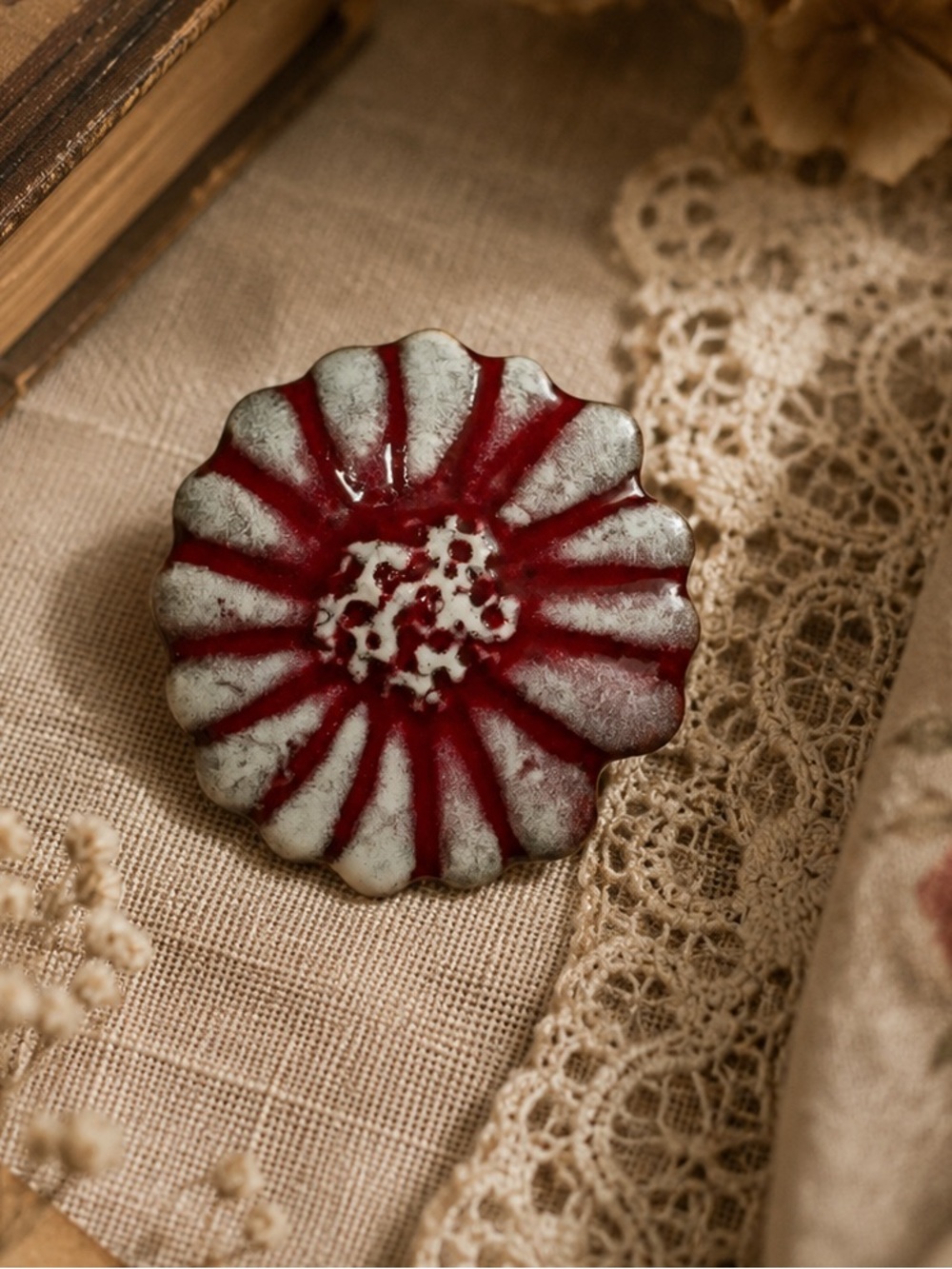 VINTAGE CERAMIC FLOWER BROOCH – Burgundy & Grey